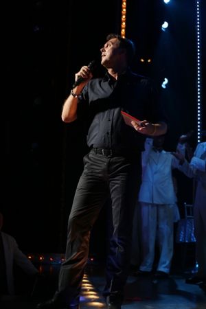 Director Warren Carlyle with the ensemble cast @ BroadwayWorld Director Warren Carlyle with the ensemble cast Photo