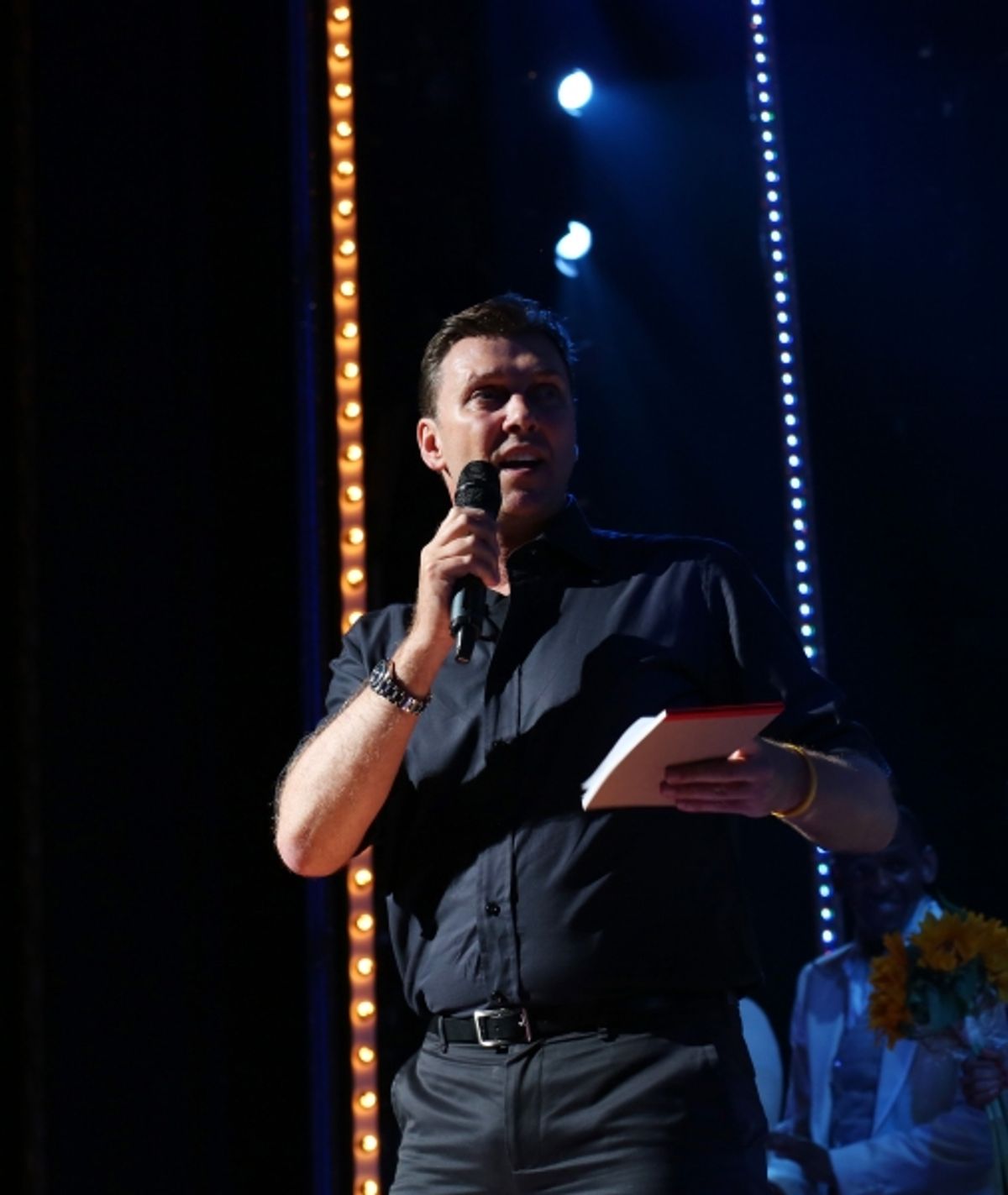 Director Warren Carlyle with the ensemble cast  at 