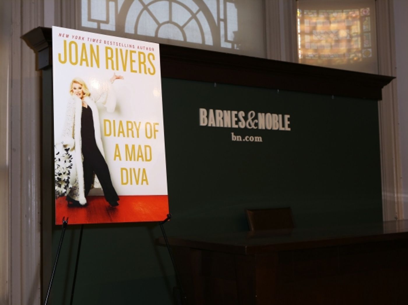 Photo Coverage: Joan Rivers Signs Copies of 'Diary of a Mad Diva'  Image