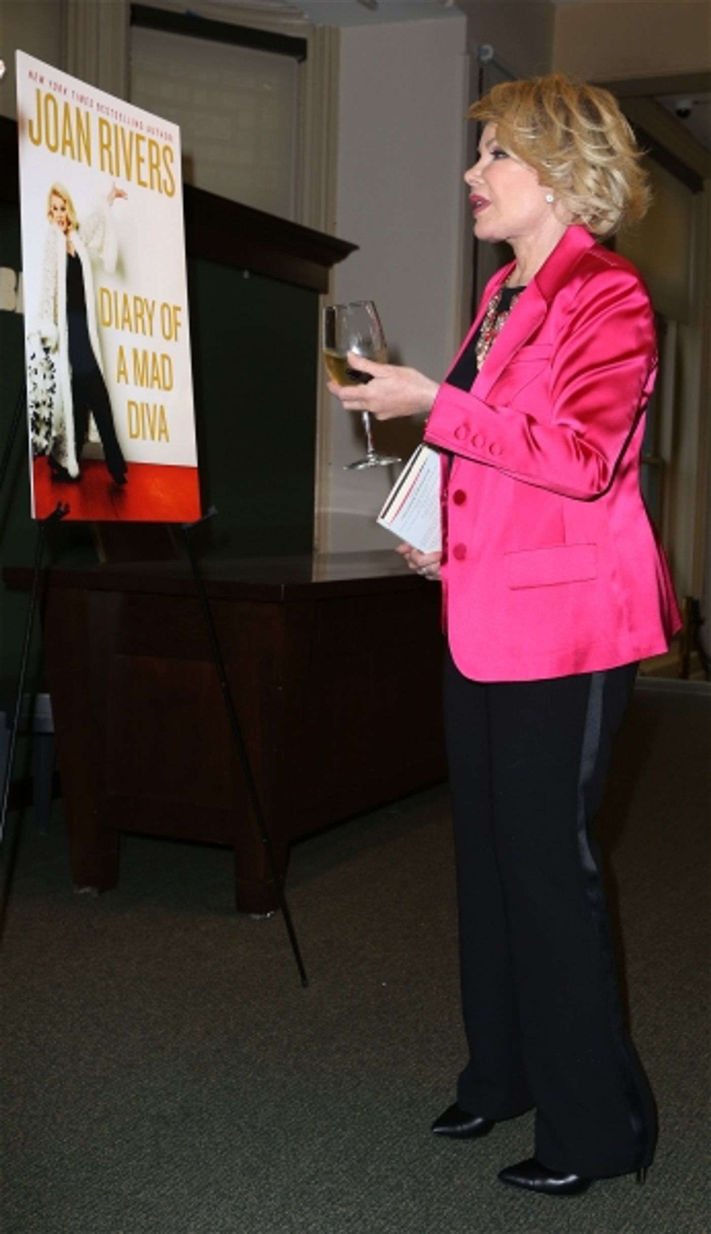 Photo Coverage: Joan Rivers Signs Copies of 'Diary of a Mad Diva'  Image