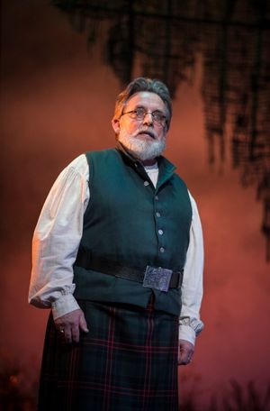 Roger Mueller as Mr. Lundie Photo