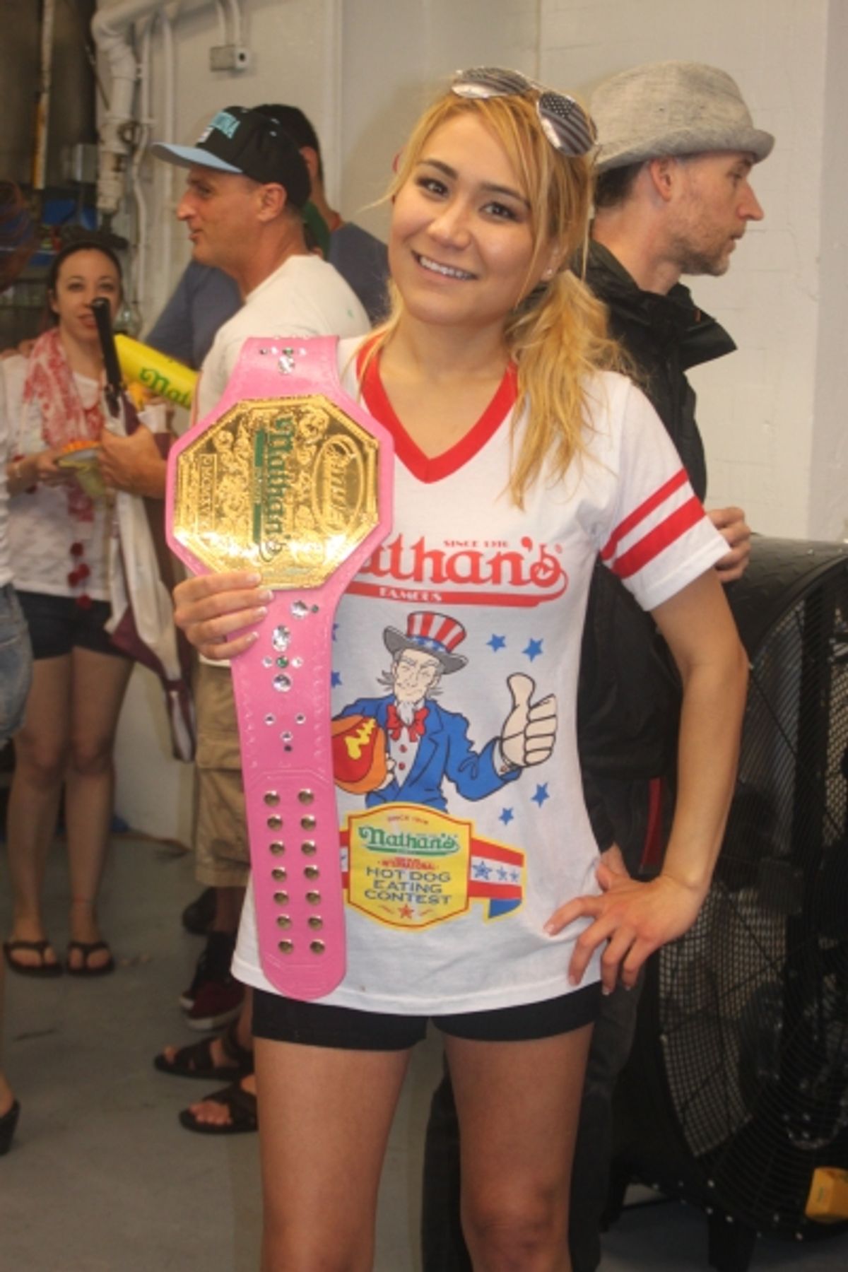 Womens Winner Miki Sudo at 