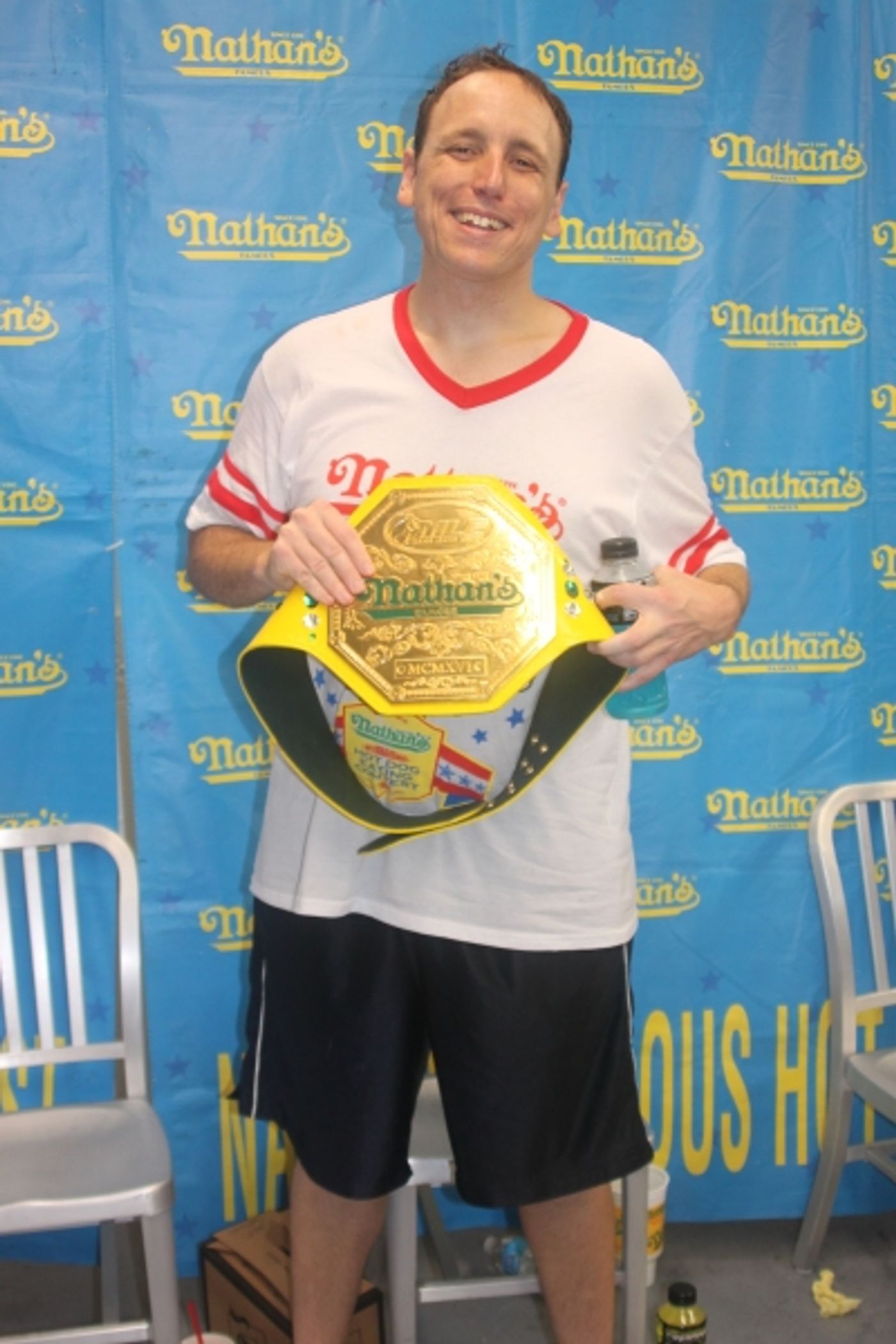 Exclusive Photo Coverage: ON THE TOWN Stars Perform at Nathan's Fourth of July Hot Dog Eating Contest! Image