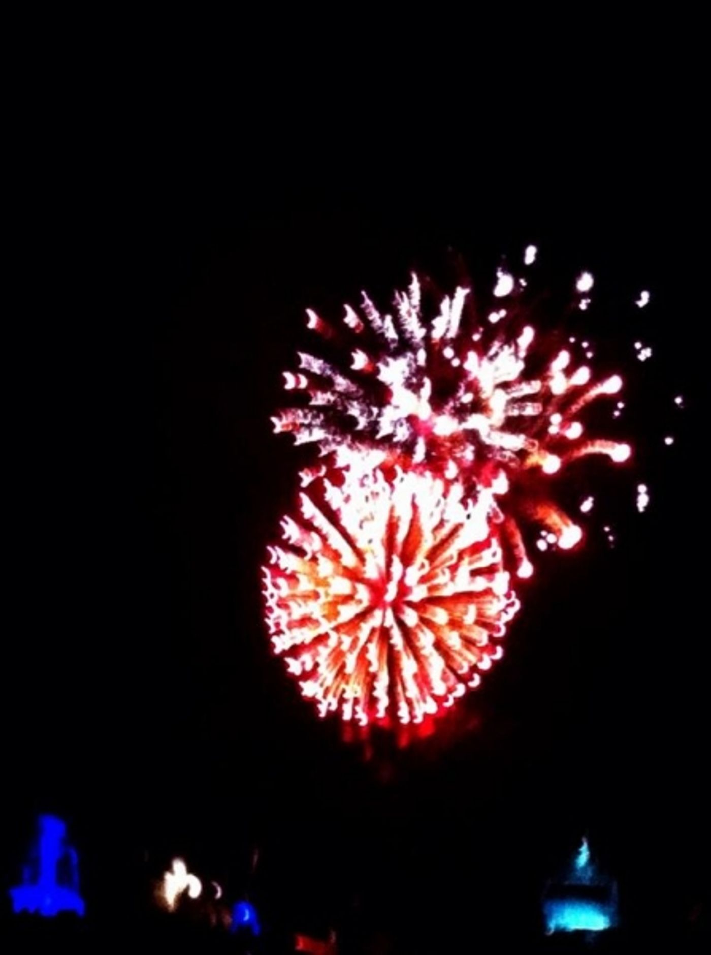 Photo Flash: Saturday Intermission Pics, Part 2 - 7/5 - NEWSIES Enjoy Theatre Life, KINKY BOOTS Preps for Act 2, and More  Image