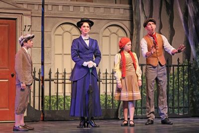 Nolan Lyons (Michael Banks), Gail Bennett (Mary Poppins), Alison Cordaro (Jane Banks) Photo