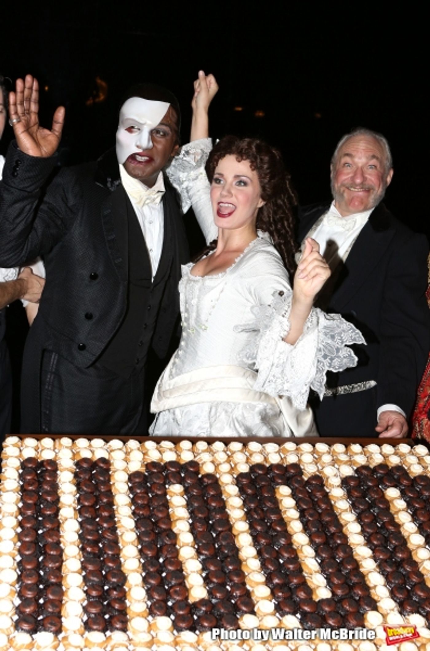 Photo Coverage: Norm Lewis, Sierra Boggess & THE PHANTOM OF THE OPERA Cast Celebrate 11,000 Backstage! Image