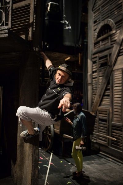 Cliff Saunders gets into character for his role as Monsieur Thenardier. Photo by Max  Photo
