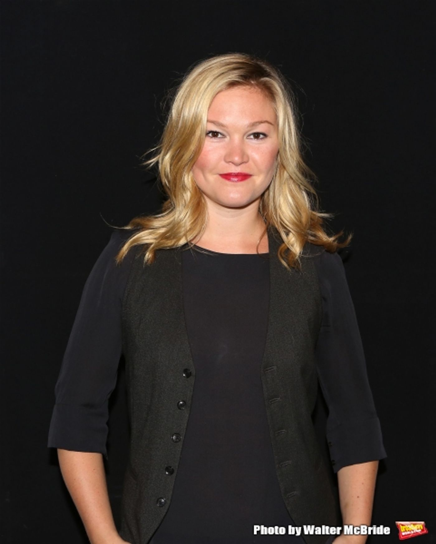 Photo Flash: PHOENIX's Julia Stiles and James Wirt Meet the Press!  Image