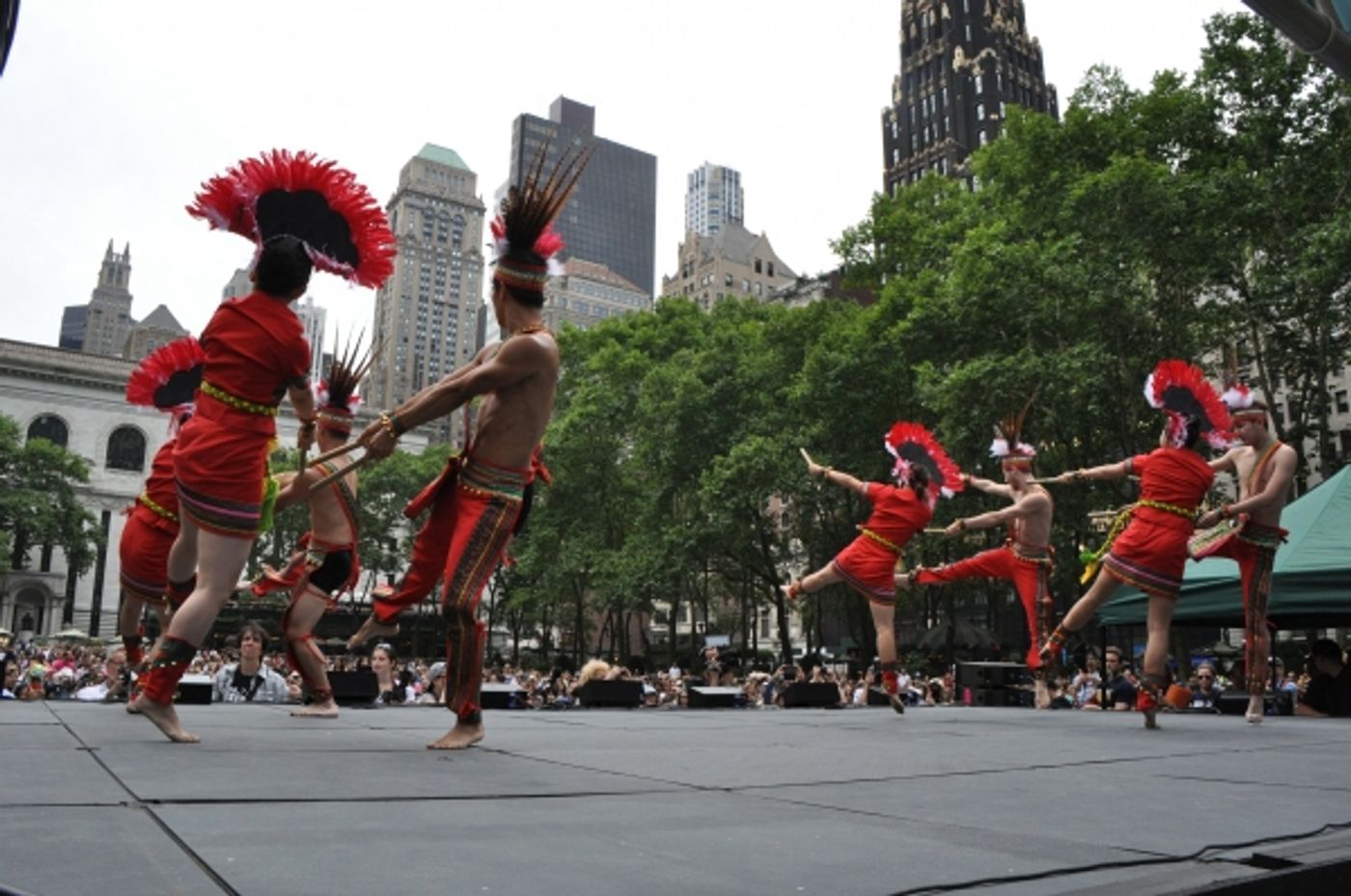 Photo Coverage: BROADWAY IN BRYANT PARK is Back for the Summer with Casts of IF/THEN, ROCKY, WICKED & More!  Image