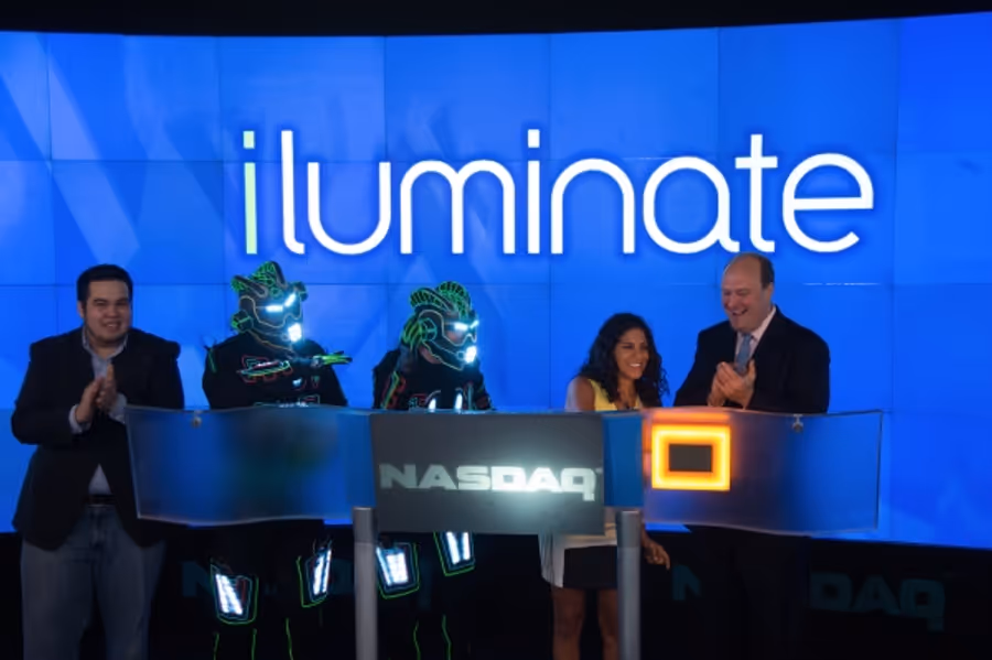 Photo Flash: Cast of iLUMINATE Rings NASDAQ Opening Bell  Image