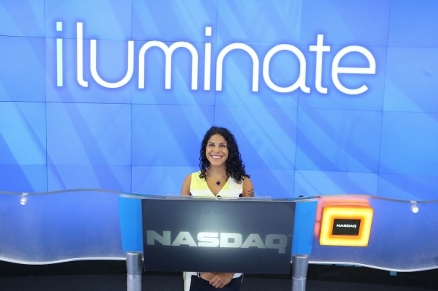 Photo Flash: Cast of iLUMINATE Rings NASDAQ Opening Bell  Image