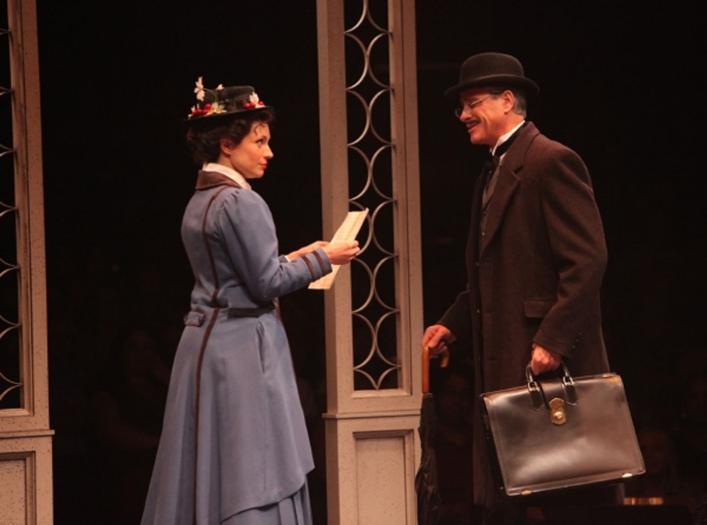 Photo Flash: First Look at Robert Creighton, Kelly McCormick and More in MARY POPPINS at Music Circus  Image