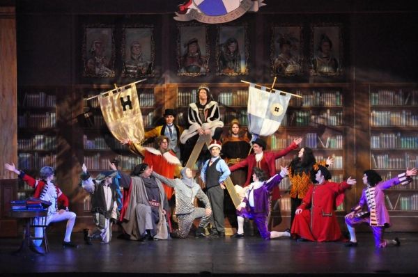 Joshua Holden as ''Bill Snibson'' (center) and ensemble Photo