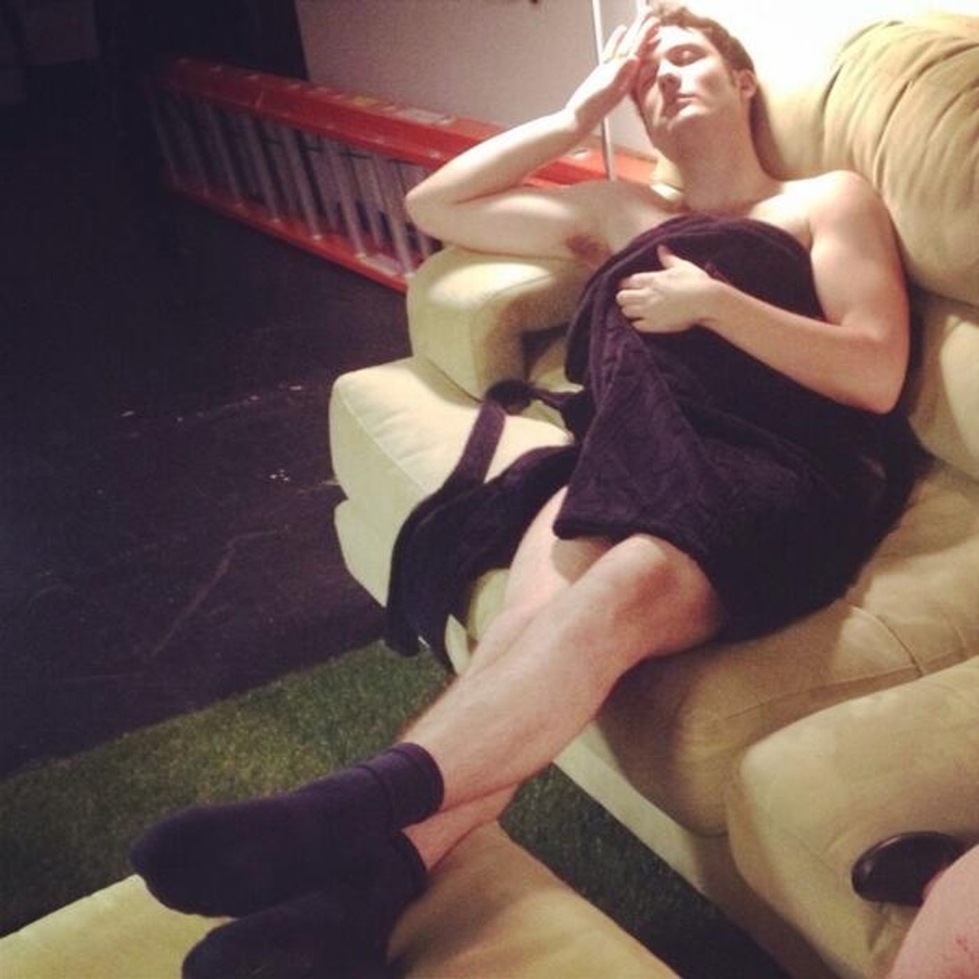 Photo Flash: Saturday Intermission Pics, 7/12- NEWSIES Prep for Sleep Out, BULLETS and MATILDA Get Excited for Broadway Barks, and More  Image