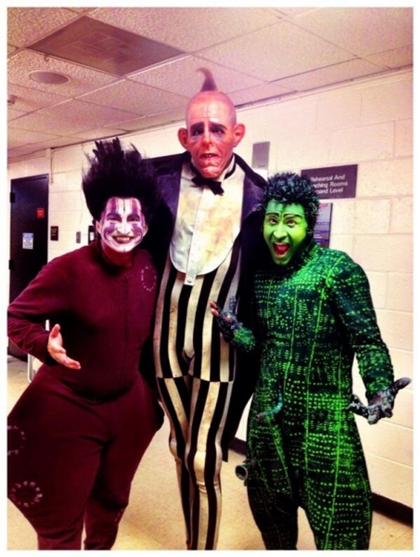 Photo Flash: Saturday Intermission Pics, 7/12- NEWSIES Prep for Sleep Out, BULLETS and MATILDA Get Excited for Broadway Barks, and More  Image