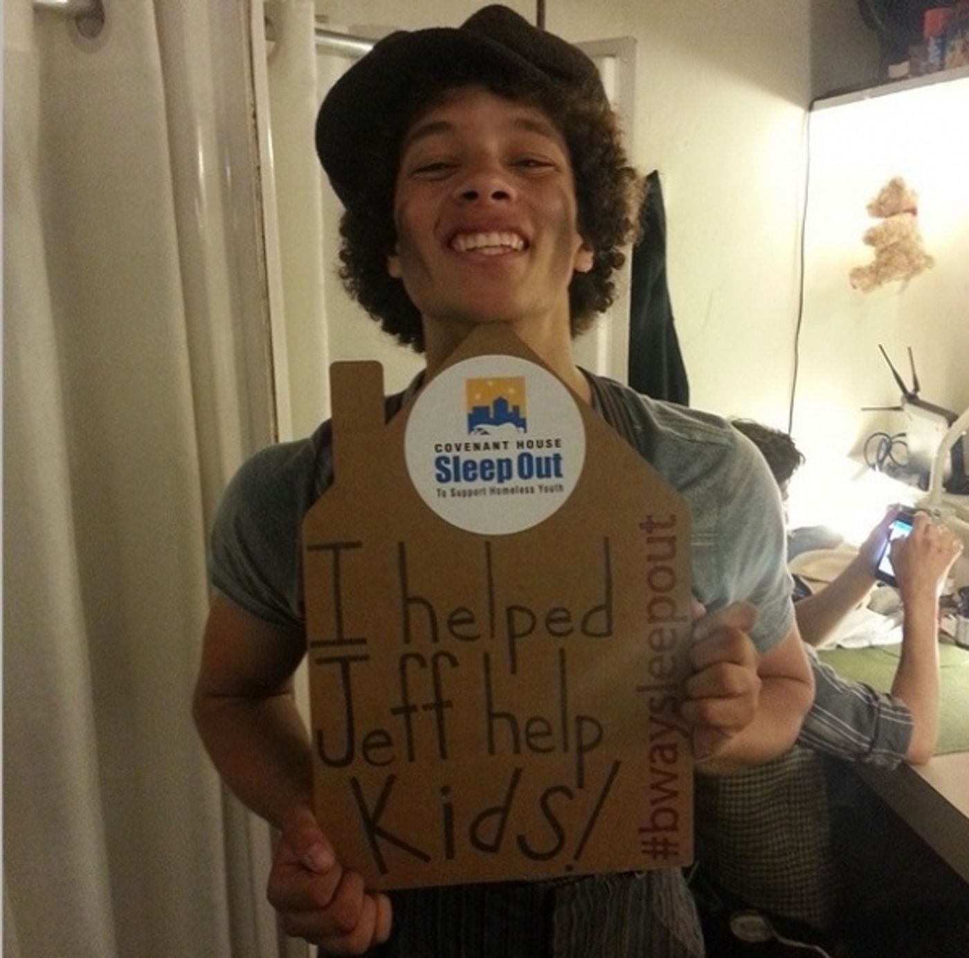 Photo Flash: Saturday Intermission Pics, 7/12- NEWSIES Prep for Sleep Out, BULLETS and MATILDA Get Excited for Broadway Barks, and More  Image