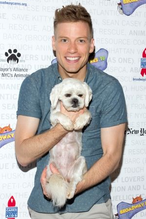 Barrett Foa Photo