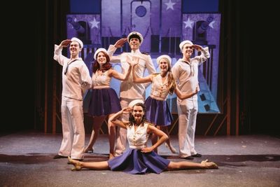 Ian Taylor, Erin Ulman, Jordan Donica, Courtney Dahl, Sam Parker & Haley Jones  Photo