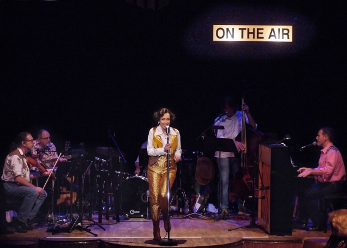 Photo Flash: First Look at Carter Calvert and Sally Struthers in El Portal Theatre's ALWAYS...PATSY CLINE  Image