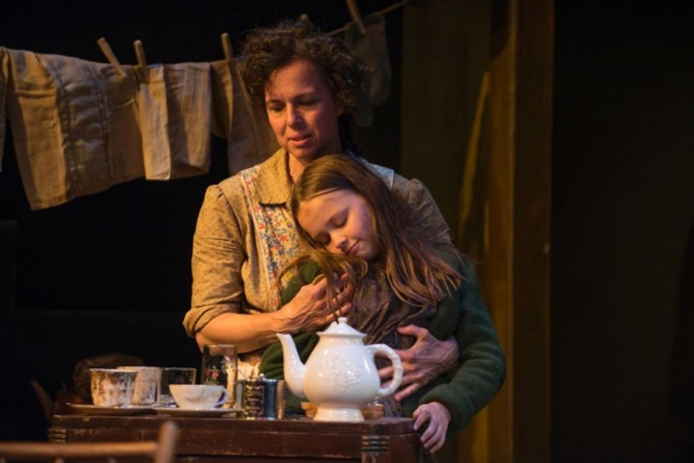 Photo Flash: Griffin Theatre's MEN SHOULD WEEP, Now Playing Through 8/10 Photo Flash: Griffin Theatre's MEN SHOULD WEEP, Now Playing Through 8/10 Image