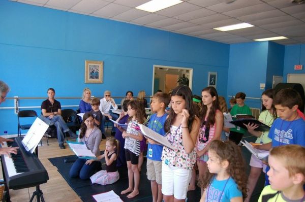 Photo Flash: Styx Band Member Dennis DeYoung Visits 12.14 Foundation's Rehearsals for 101 DALMATIANS Image