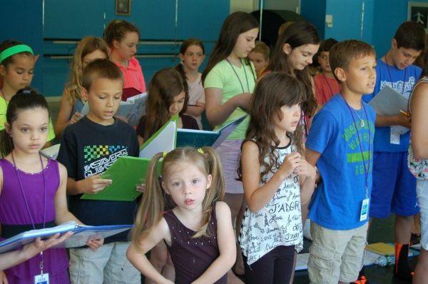 Photo Flash: Styx Band Member Dennis DeYoung Visits 12.14 Foundation's Rehearsals for 101 DALMATIANS Image