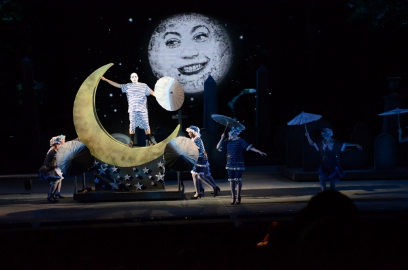 Photo Flash: First Look at Rob McClure, Jenny Powers and More in The Muny's ADDAMS FAMILY  Image