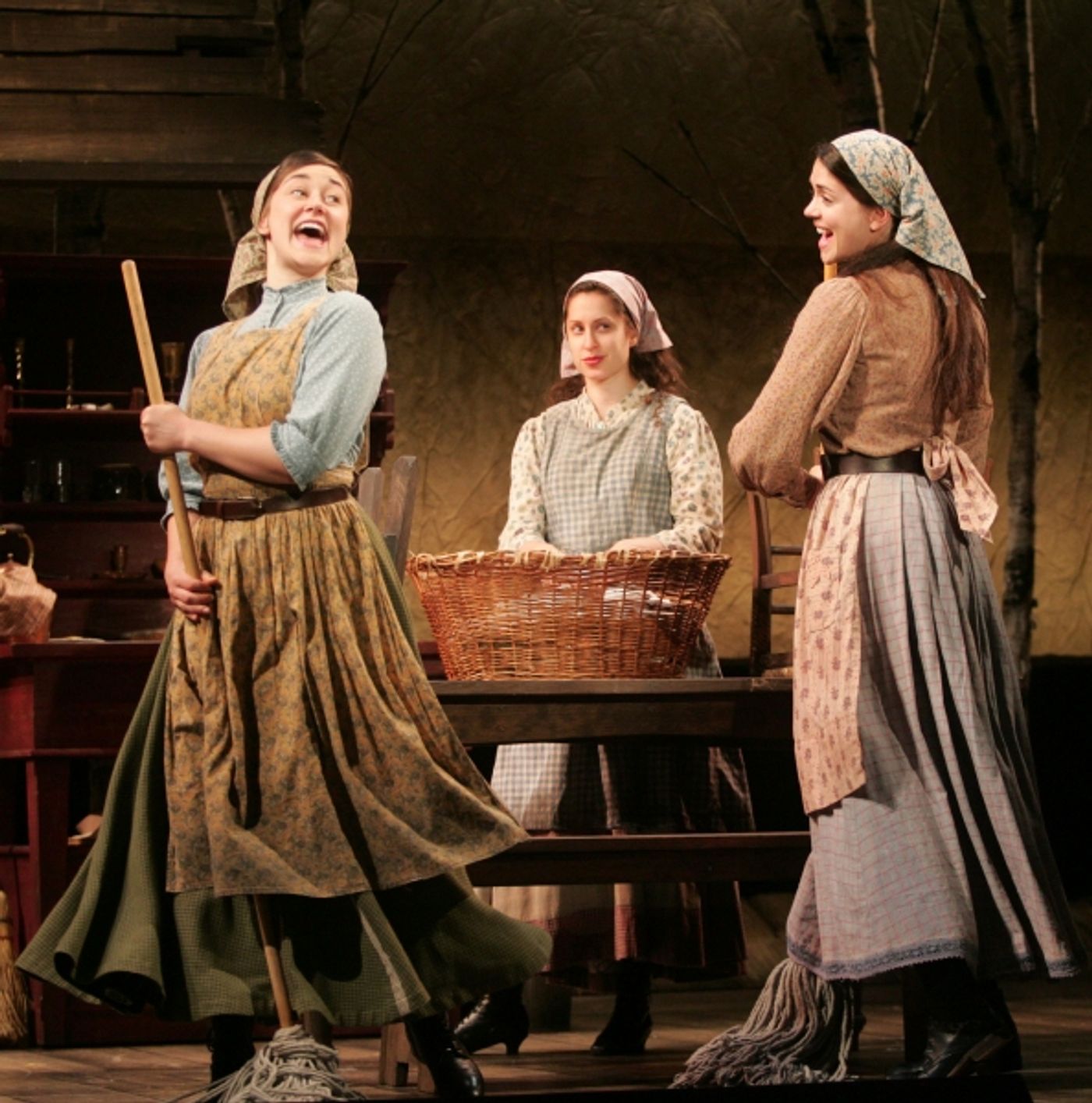 Photo Flash: First Look at Adam Heller, David Perlman, Elizabeth DeRosa & More in Goodspeed's 50th Anniversary Production of FIDDLER ON THE ROOF  Image