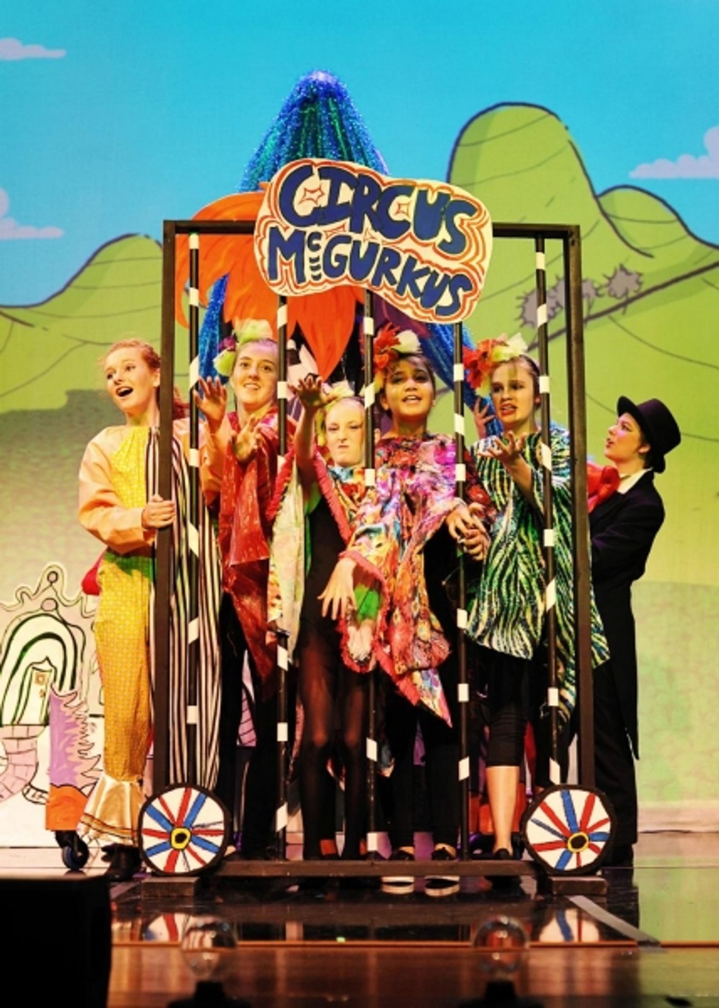 Photo Flash: First Look at SEUSSICAL at the Franklin Theatre Photo Flash: First Look at SEUSSICAL at the Franklin Theatre Image