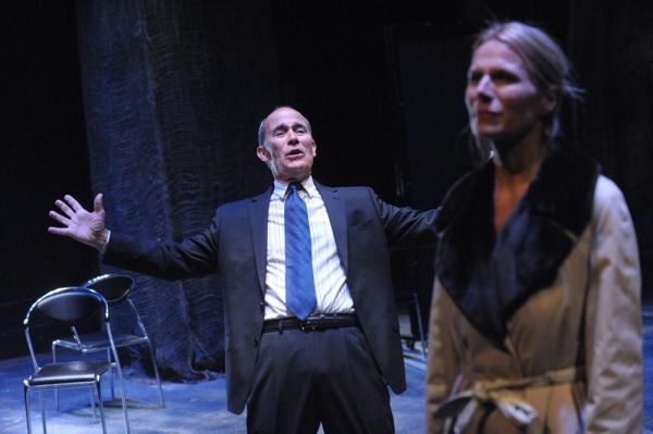 Robert Emmet Lunney as Claudius and Pamela J. Gray as Gertrude Photo