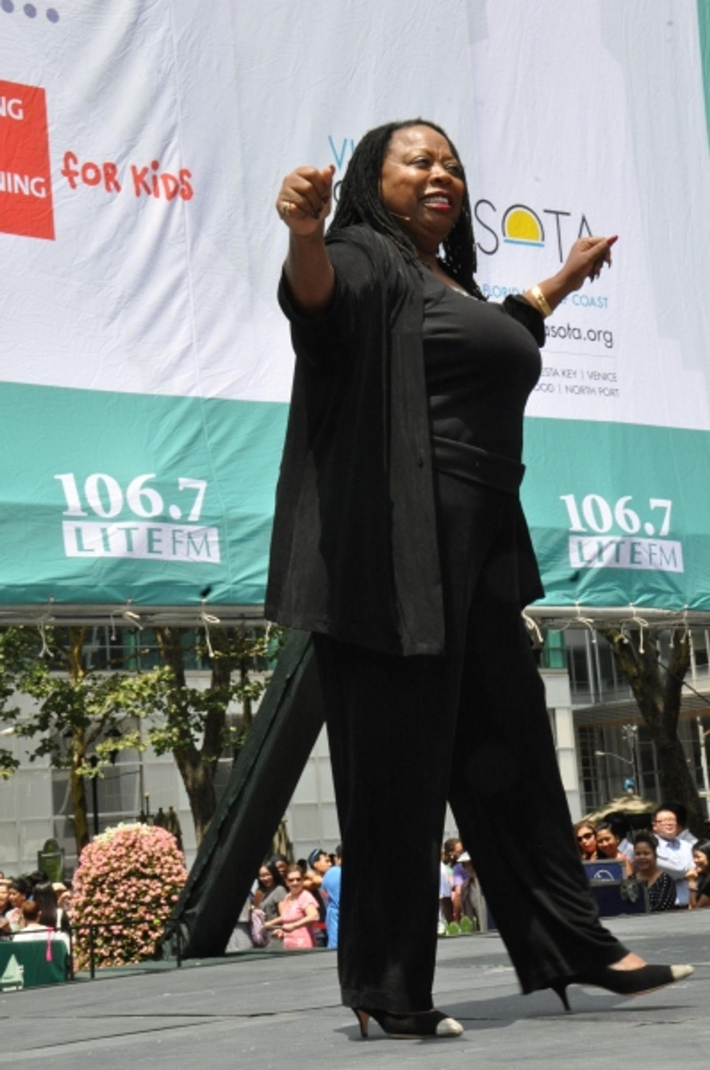 Photo Coverage: Casts of LES MISERABLES, PIPPIN & More Belt It Out at BROADWAY IN BRYANT PARK! Image
