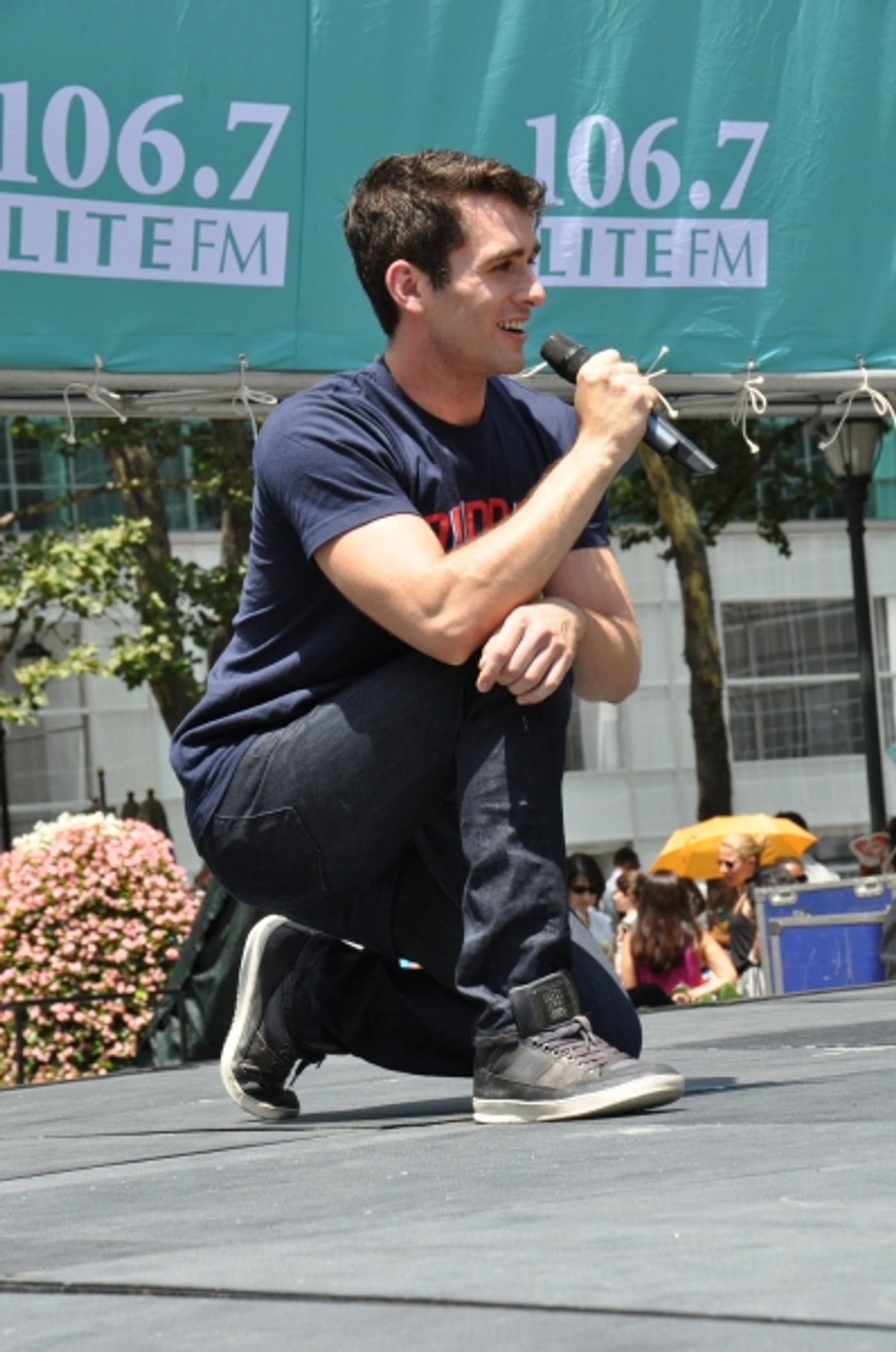 Photo Coverage: Casts of LES MISERABLES, PIPPIN & More Belt It Out at BROADWAY IN BRYANT PARK! Image