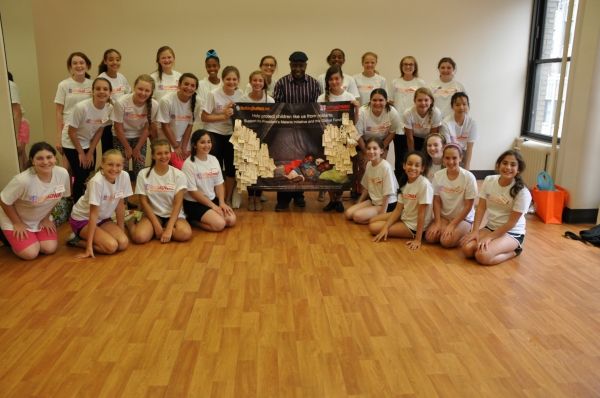 Ron Kunene and The Camp Broadway Kids Photo