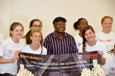 Ron Kunene and The Camp Broadway Kids Photo