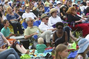 Chicago Shakespeare in the Parks is championed by Mayor Rahm Emanuel as the inspirati Photo