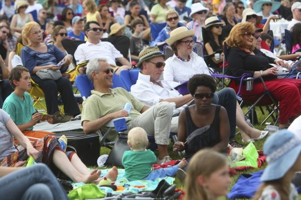 Chicago Shakespeare in the Parks is championed by Mayor Rahm Emanuel as the inspirati Photo