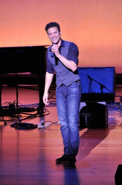 Justin Guarini Photo