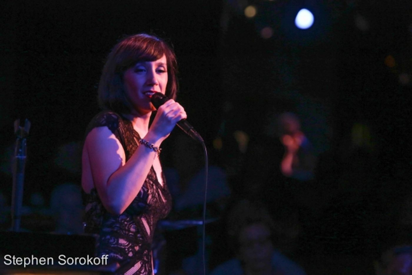 Photo Coverage: Gabrielle Stravelli Plays The Metropolitan Room  Image