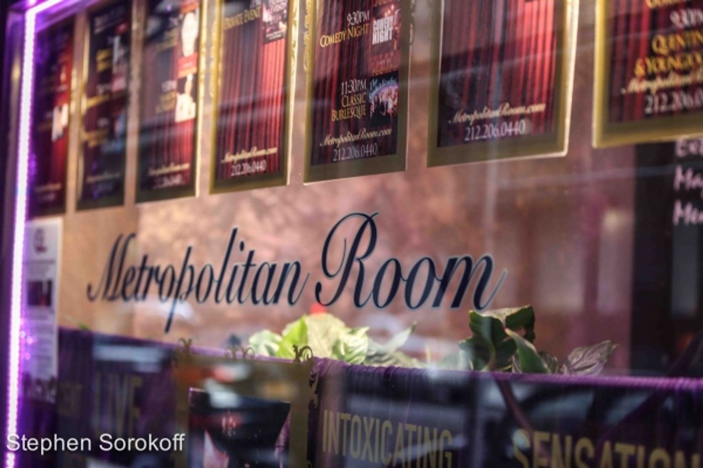 Photo Coverage: Gabrielle Stravelli Plays The Metropolitan Room  Image