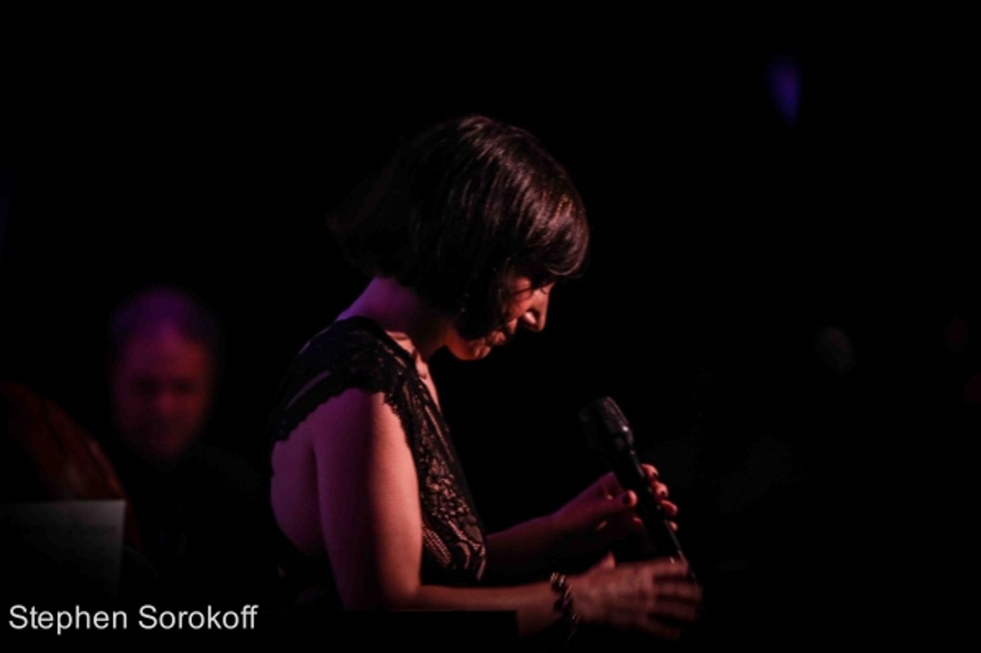 Photo Coverage: Gabrielle Stravelli Plays The Metropolitan Room  Image