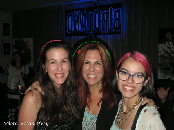 Ava Locknar, Victoria Shaw and Ruby Locknar Photo