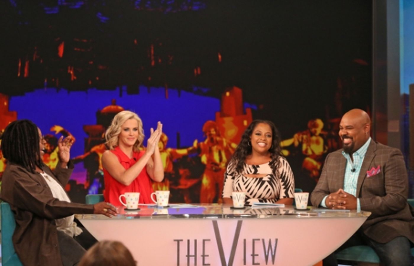 Photo Flash: Tune-In Tomorrow to Watch ALADDIN's James Monroe Iglehart on THE VIEW!  Image