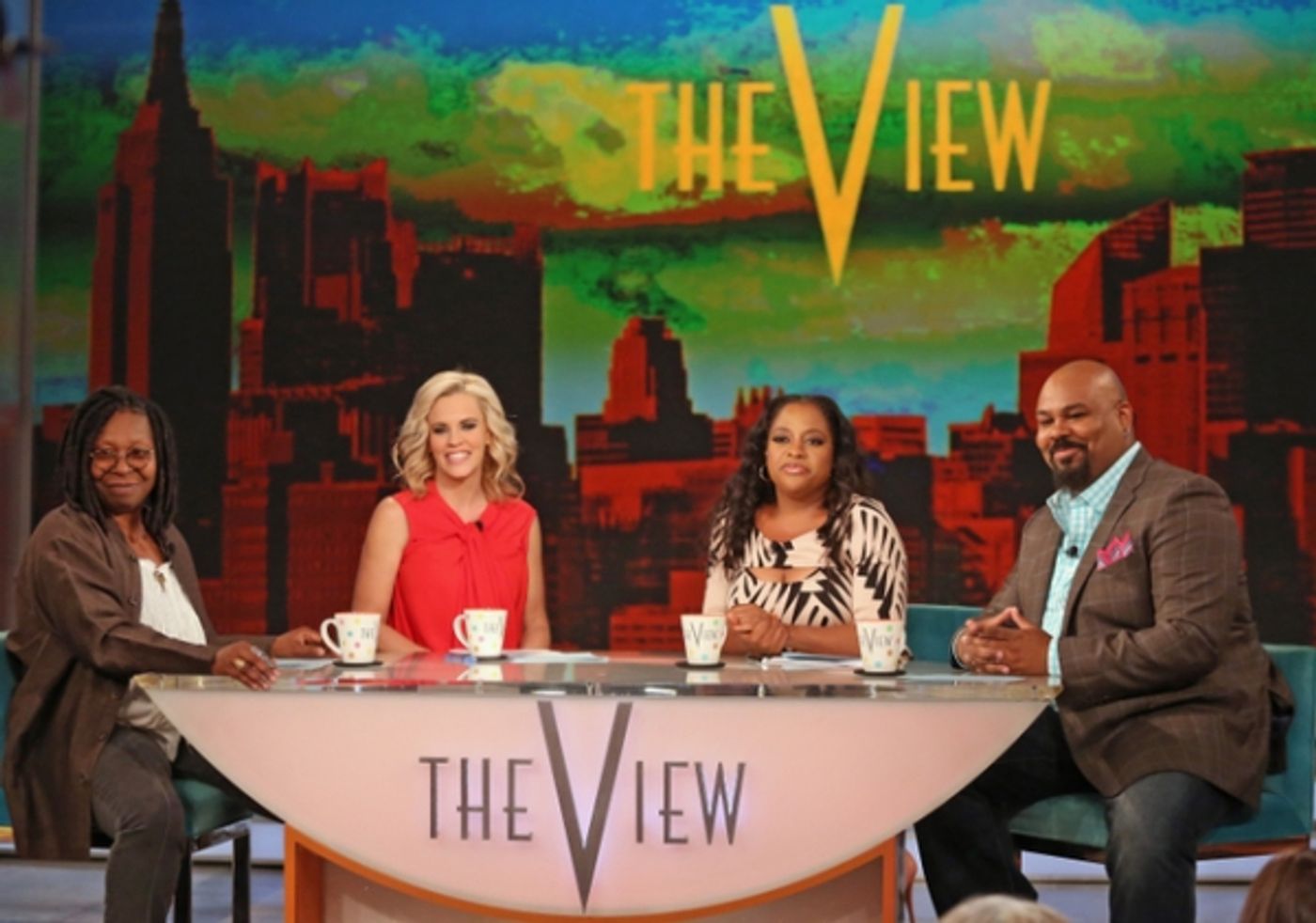 Photo Flash: Tune-In Tomorrow to Watch ALADDIN's James Monroe Iglehart on THE VIEW! Photo Flash: Tune-In Tomorrow to Watch ALADDIN's James Monroe Iglehart on THE VIEW! Image