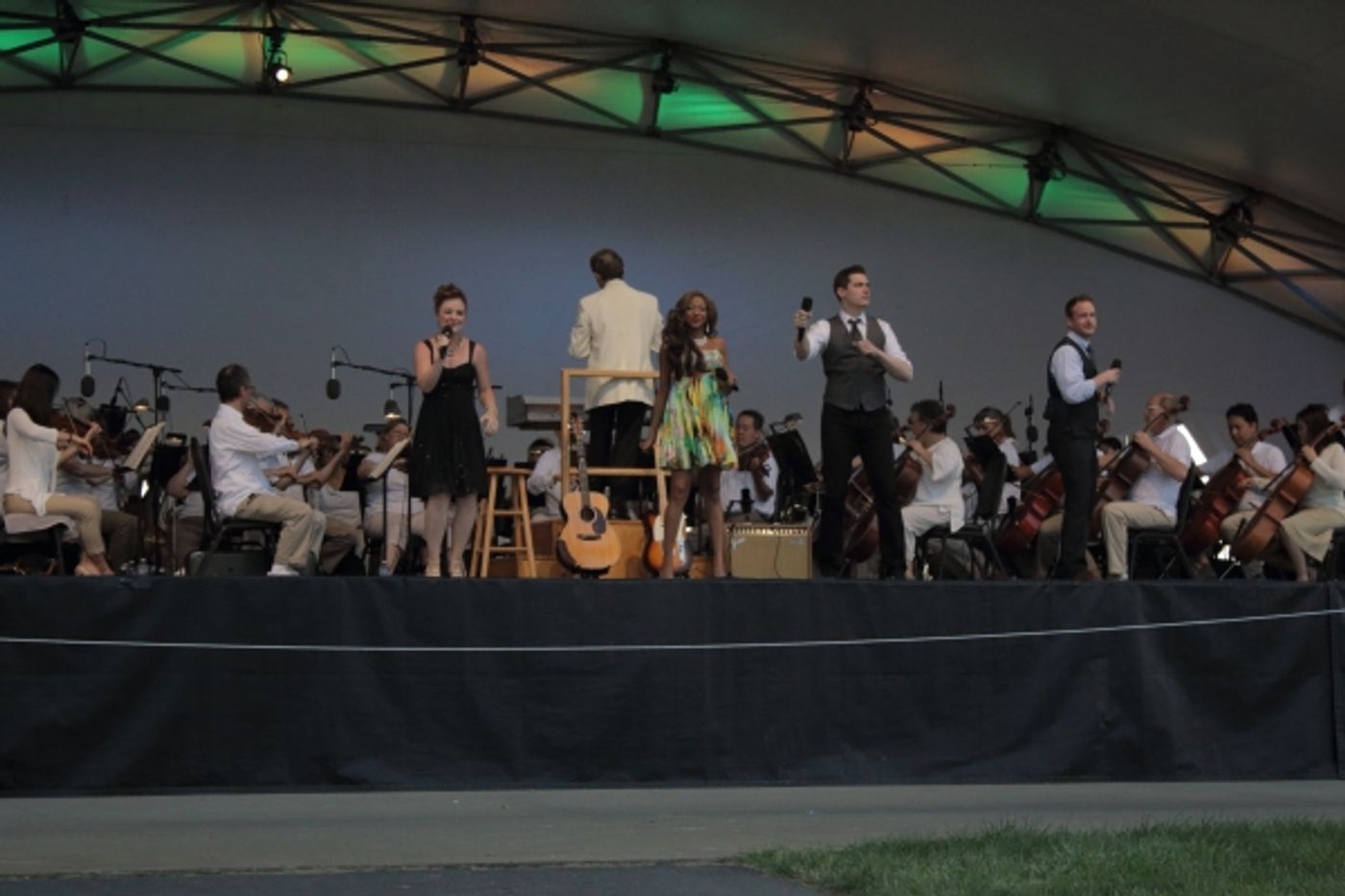 Photo Flash: N'Kenge Joins Indianapolis Symphony for 'CLASSIC FM' Concert Photo Flash: N'Kenge Joins Indianapolis Symphony for 'CLASSIC FM' Concert Image