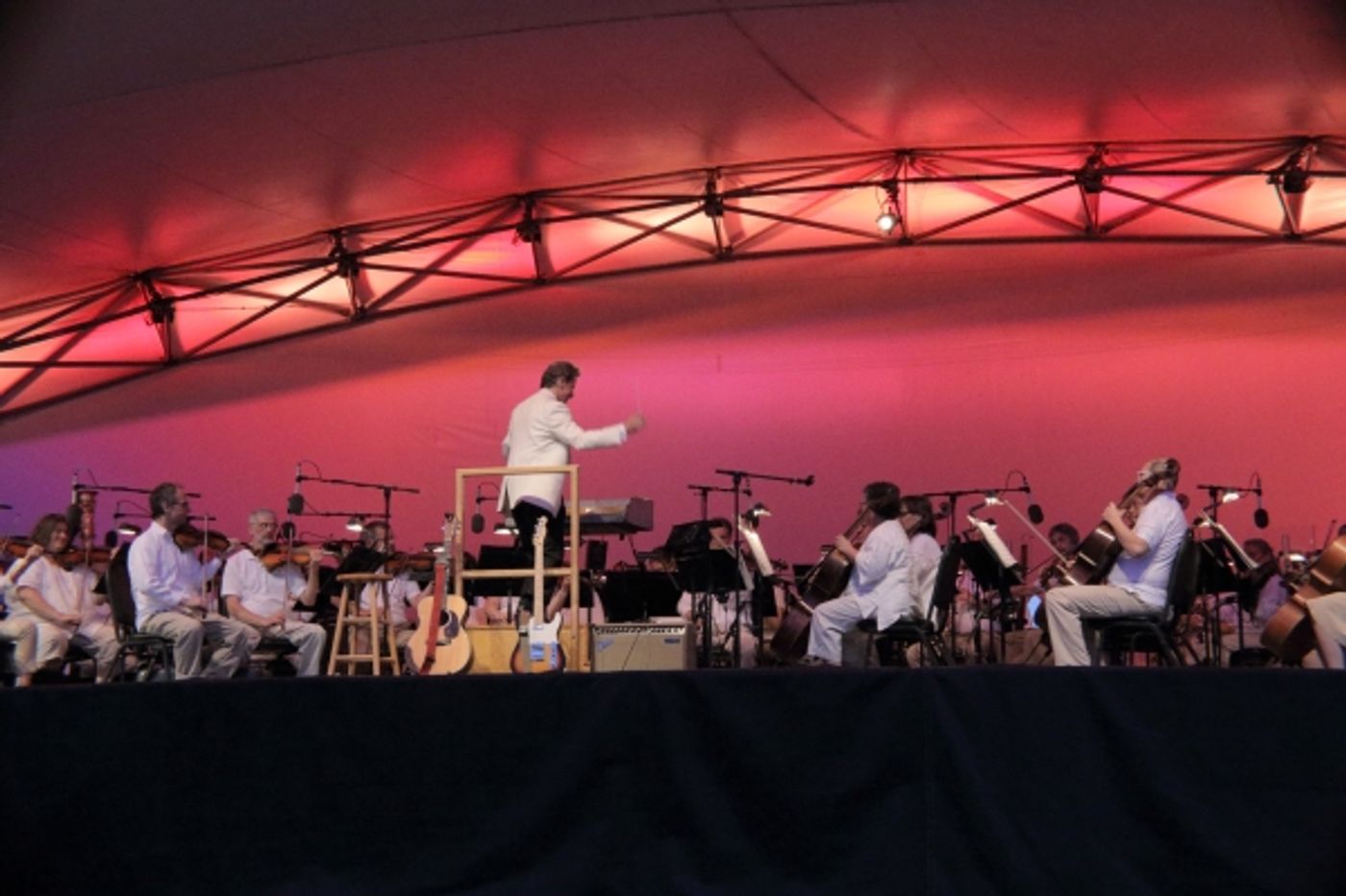 Photo Flash: N'Kenge Joins Indianapolis Symphony for 'CLASSIC FM' Concert Photo Flash: N'Kenge Joins Indianapolis Symphony for 'CLASSIC FM' Concert Image