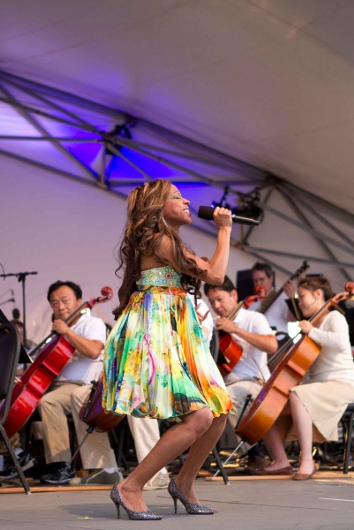 Photo Flash: N'Kenge Joins Indianapolis Symphony for 'CLASSIC FM' Concert Photo Flash: N'Kenge Joins Indianapolis Symphony for 'CLASSIC FM' Concert Image