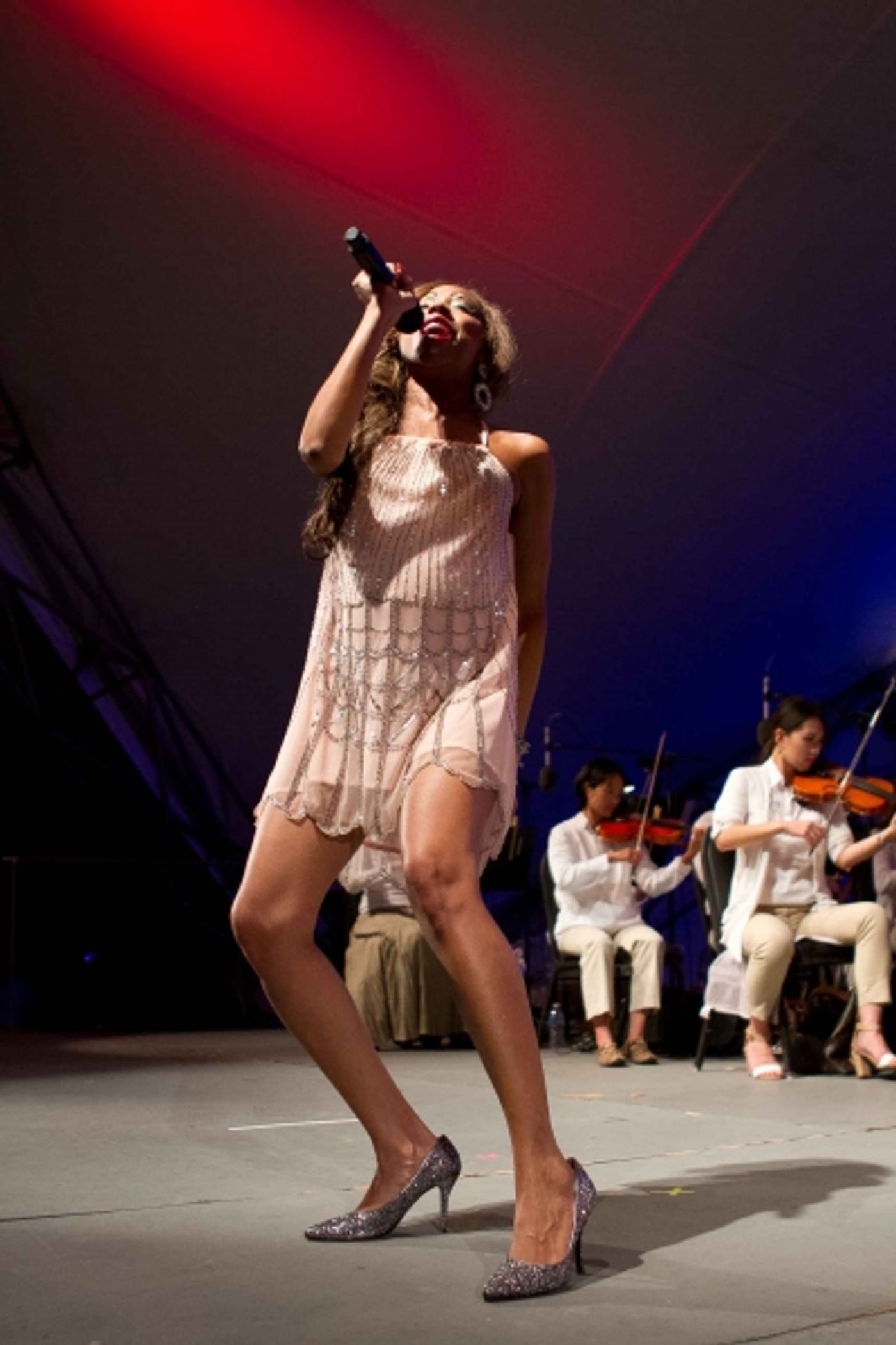 Photo Flash: N'Kenge Joins Indianapolis Symphony for 'CLASSIC FM' Concert Photo Flash: N'Kenge Joins Indianapolis Symphony for 'CLASSIC FM' Concert Image