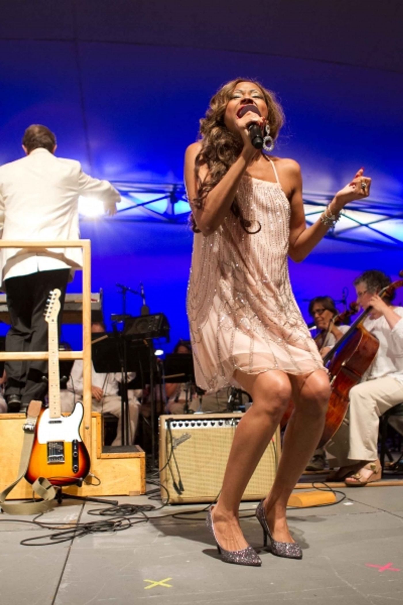 Photo Flash: N'Kenge Joins Indianapolis Symphony for 'CLASSIC FM' Concert Photo Flash: N'Kenge Joins Indianapolis Symphony for 'CLASSIC FM' Concert Image