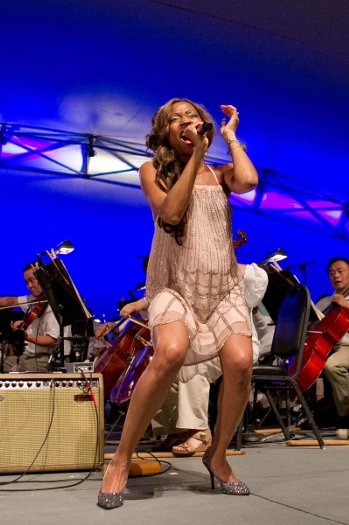 Photo Flash: N'Kenge Joins Indianapolis Symphony for 'CLASSIC FM' Concert Photo Flash: N'Kenge Joins Indianapolis Symphony for 'CLASSIC FM' Concert Image