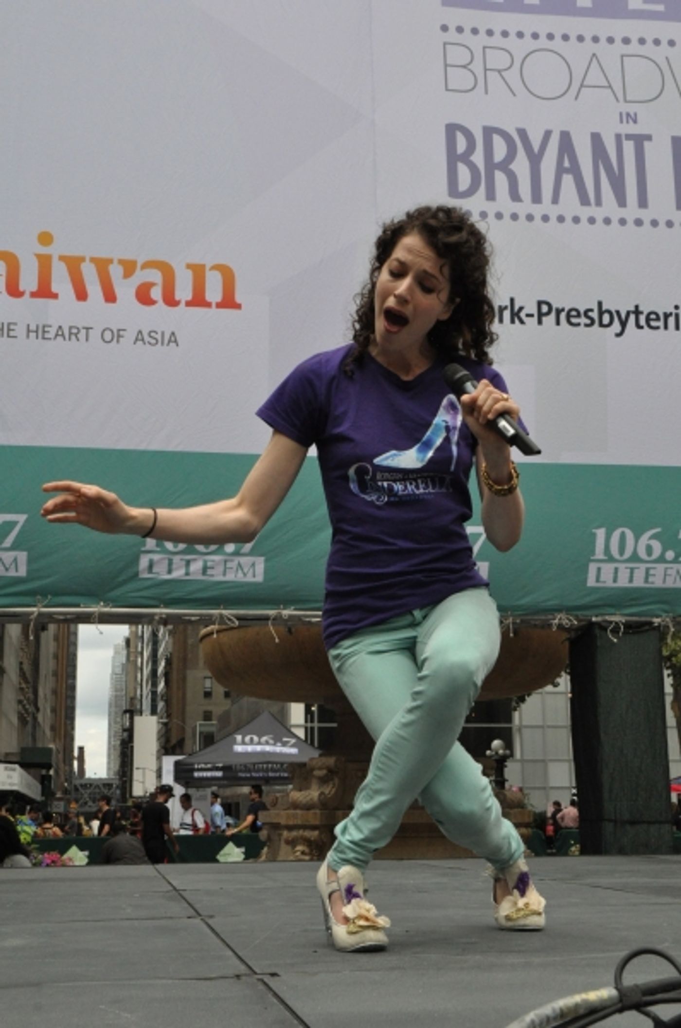 Photo Coverage: Casts of BULLETS, CINDERELLA, PHANTOM & More Visit BROADWAY IN BRYANT PARK!  Image